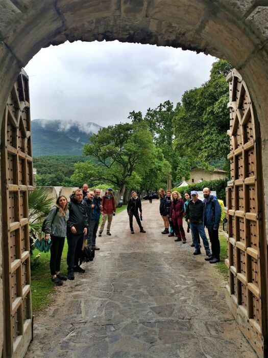 Passeggiata Guidata tra il Lago di Toblino e il suo Castello Passeggiata Guidata tra il Lago di Toblino e il suo Castello desktop picture