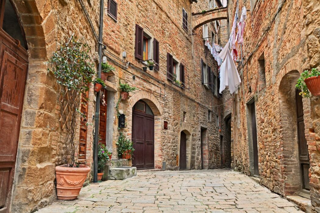 Visita guidata a Volterra: tra passato e presente Visita guidata a Volterra: tra passato e presente desktop picture