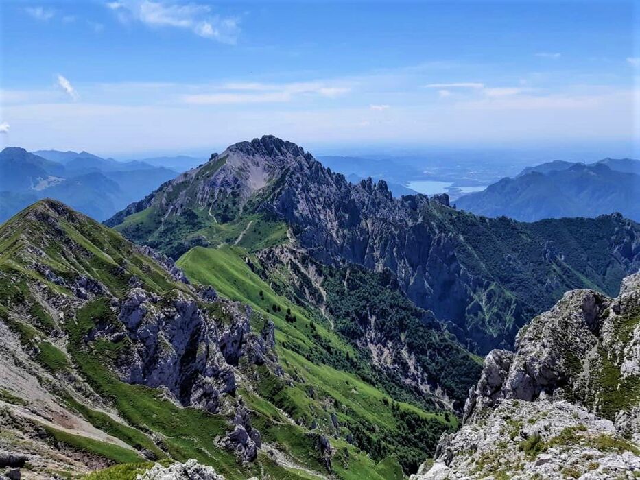 Escursione a Porta Prada: una finestra sul cielo Escursione a Porta Prada: una finestra sul cielo desktop picture