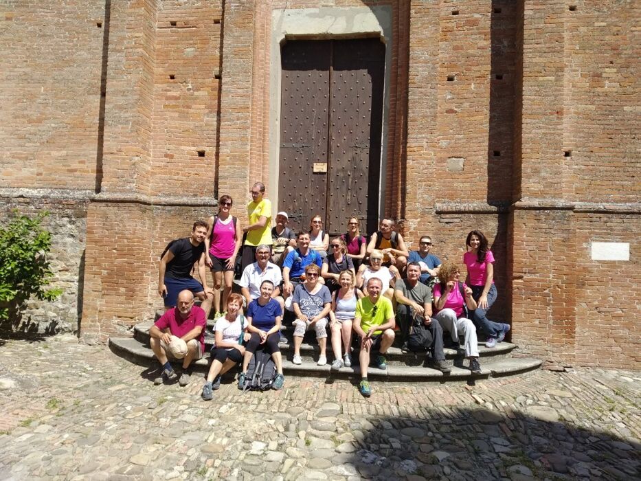 Trekking all'Abbazia di Monteveglio nei Colli Bolognesi Trekking all'Abbazia di Monteveglio nei Colli Bolognesi desktop picture