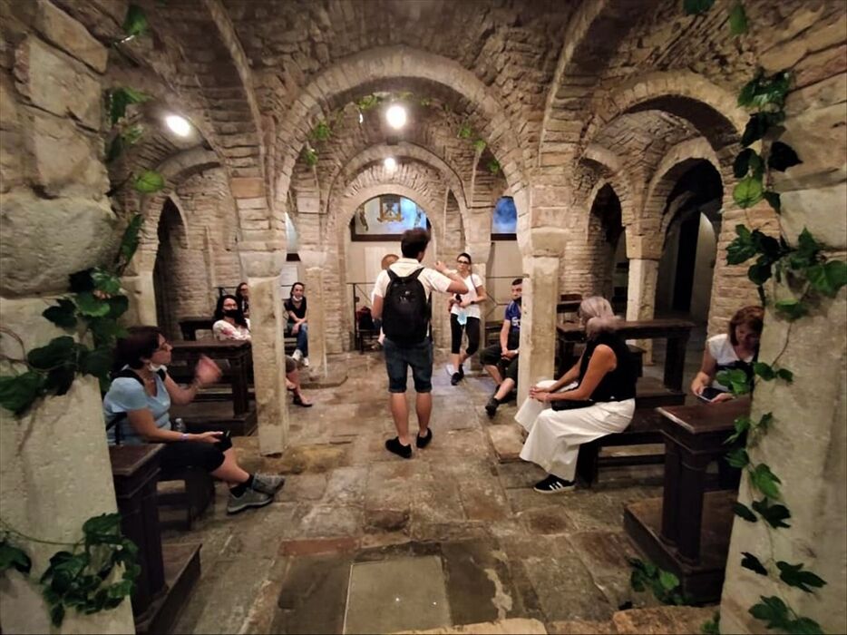 Bologna Misteriosa: Tour tra Storia, Cultura, Scienza e Magia Bologna Misteriosa: Tour tra Storia, Cultura, Scienza e Magia desktop picture