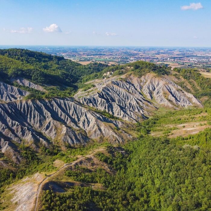 Nel Parco dei Gessi sulla Via Flaminia Minor Nel Parco dei Gessi sulla Via Flaminia Minor desktop picture