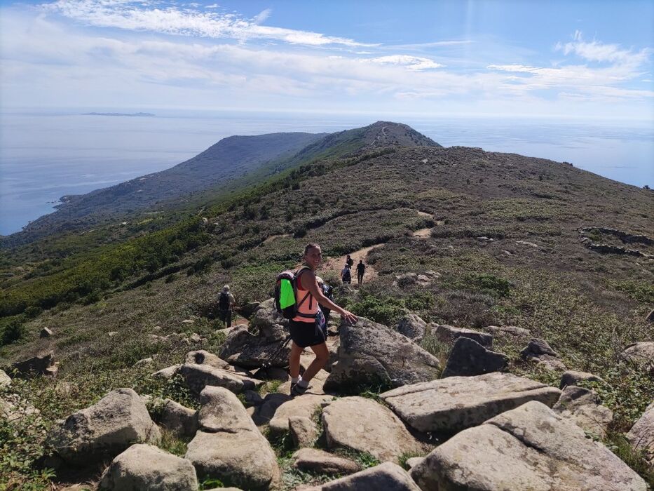 Trekking all’Isola del Giglio Trekking all’Isola del Giglio desktop picture