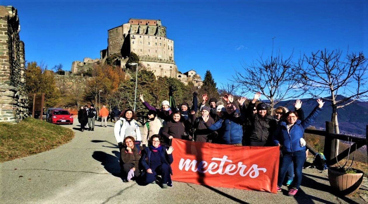 Escursione alla Sacra di San Michele: Il Simbolo del Piemonte Escursione alla Sacra di San Michele: Il Simbolo del Piemonte desktop picture