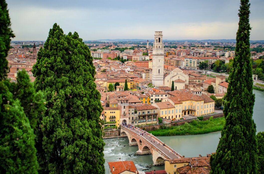 Rafting nel Fiume Adige e Valpolicella in Bici Elettrica Rafting nel Fiume Adige e Valpolicella in Bici Elettrica desktop picture