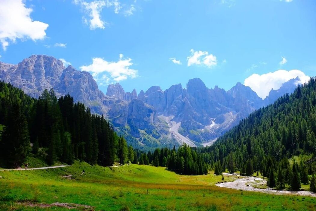 Le Pale di San Martino e Trekking al Cristo Pensante Le Pale di San Martino e Trekking al Cristo Pensante desktop picture