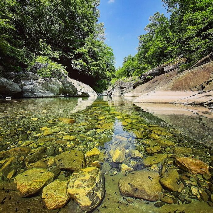 I Suggestivi Sentieri della Via Francigena in Lunigiana I Suggestivi Sentieri della Via Francigena in Lunigiana desktop picture