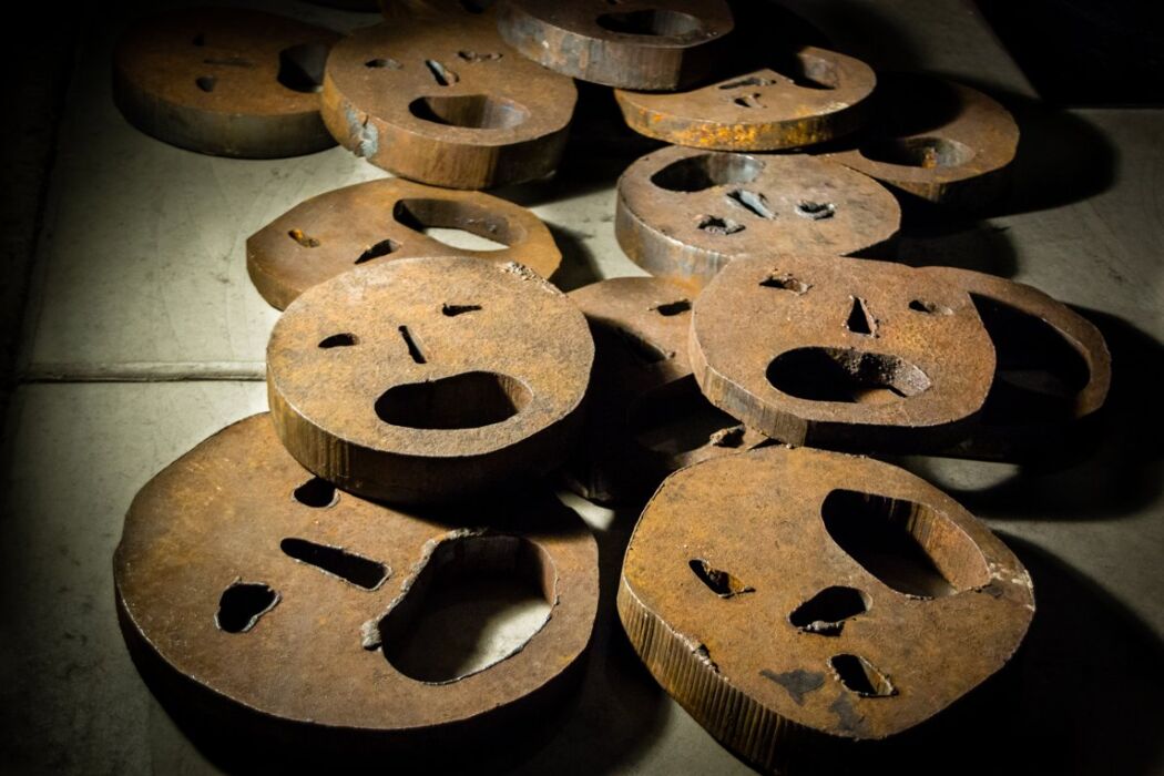 Il “Binario 21 Memoriale della Shoah” e la Stazione di Milano (Online) Il “Binario 21 Memoriale della Shoah” e la Stazione di Milano (Online) desktop picture