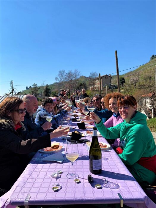 Passeggiata con Degustazione a Farra di Soligo: tra natura e sapori Passeggiata con Degustazione a Farra di Soligo: tra natura e sapori desktop picture