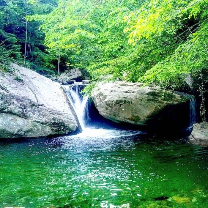 Un Entusiasmante Canyoning alle Pendici del Monte Rosa Un Entusiasmante Canyoning alle Pendici del Monte Rosa desktop picture