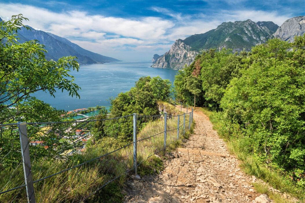 Vacanze Pasquali a Riva del Garda Vacanze Pasquali a Riva del Garda desktop picture
