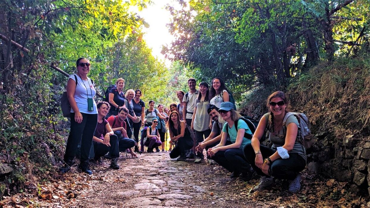 Escursione lungo la Via della Fiaba con Merenda al Tramonto Escursione lungo la Via della Fiaba con Merenda al Tramonto desktop picture