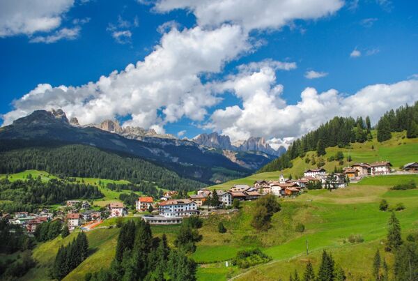 Event card Una Settimana di Trekking tra le Meraviglie del Trentino Alto Adige cover image