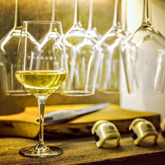 Cantina Tessari: Degustazione del Vino Veronese tra Tradizioni e Sapori (MATTINO) Cantina Tessari: Degustazione del Vino Veronese tra Tradizioni e Sapori (MATTINO) desktop picture