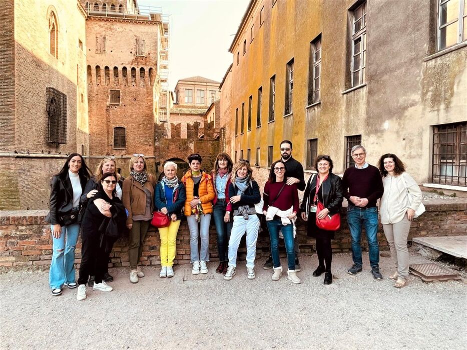 Passeggiata Poetica a Mantova con Dante e Virgilio Passeggiata Poetica a Mantova con Dante e Virgilio desktop picture