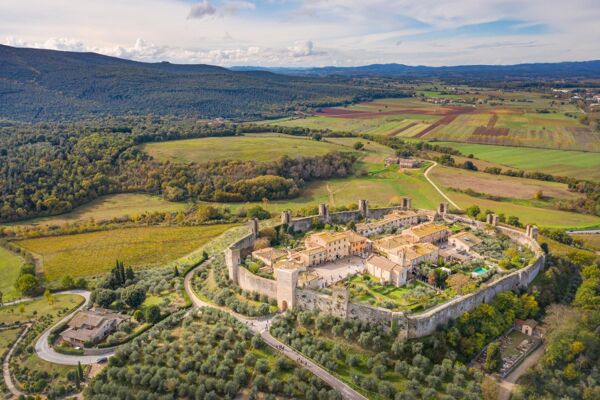 event-Un Itinerario nella Storia: Il Borgo Medievale di Monteriggioni