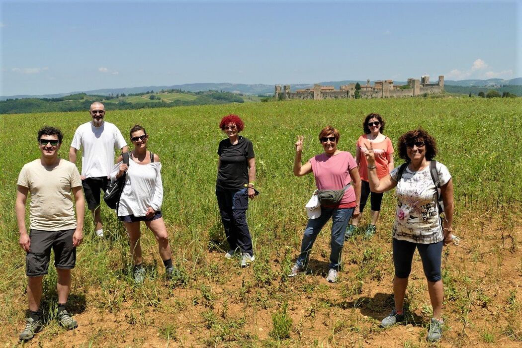 Itinerario nella Storia: il Borgo Medievale di Monteriggioni Itinerario nella Storia: il Borgo Medievale di Monteriggioni desktop picture