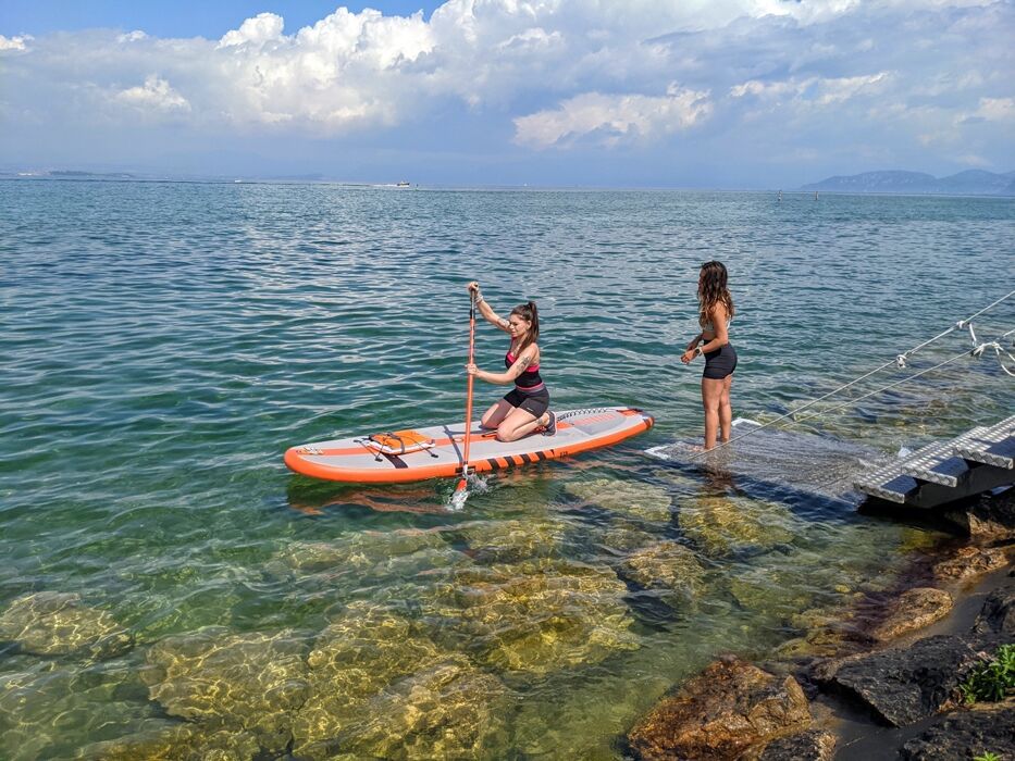 Giro in Stand Up Paddle tra le Mura Antiche di Peschiera del Garda Giro in Stand Up Paddle tra le Mura Antiche di Peschiera del Garda desktop picture
