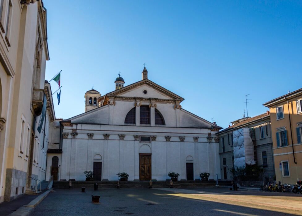 Tour Guidato a Milano: La Basilica di San Vittore e il Tempio della Vittoria Tour Guidato a Milano: La Basilica di San Vittore e il Tempio della Vittoria desktop picture