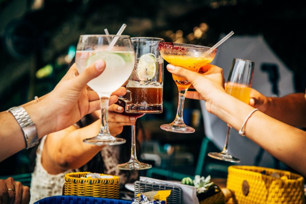 Aperitivo Meeters al Neaera Lounge Bar di Bologna Aperitivo Meeters al Neaera Lounge Bar di Bologna desktop picture