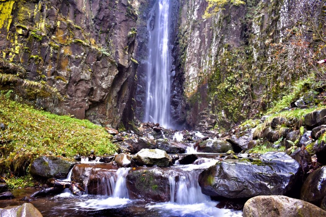 Escursione dalle Piramidi di Segonzano alla Cascata del Lupo Escursione dalle Piramidi di Segonzano alla Cascata del Lupo desktop picture