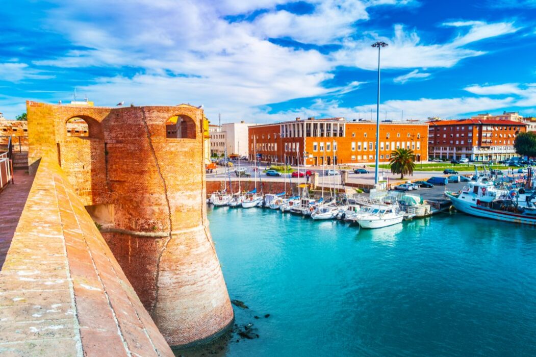 Passeggiata Guidata tra le Fortezze Medicee di Livorno Passeggiata Guidata tra le Fortezze Medicee di Livorno desktop picture