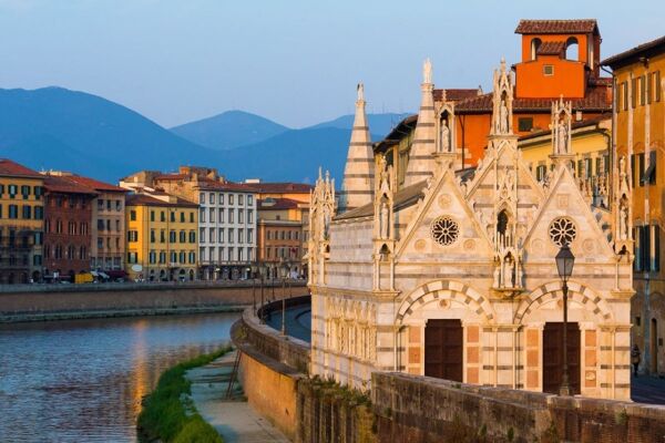 event-I Palazzi di Pisa: Tour Guidato da Piazza dei Cavalieri al Lungarno