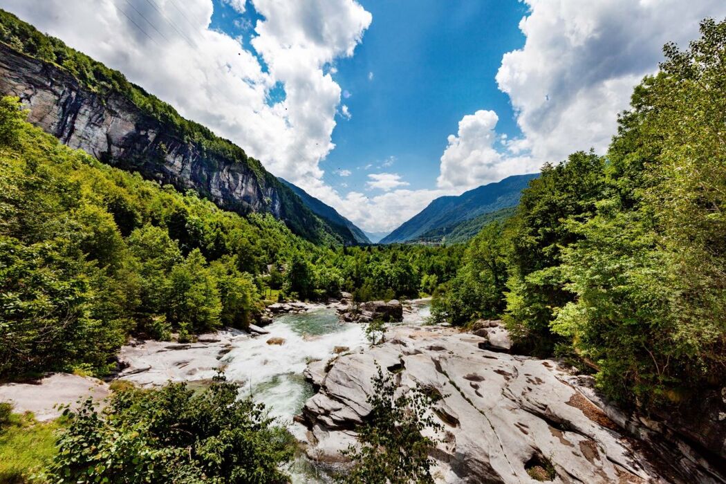 Orridi di Uriezzo: Trekking al Centro della Terra e Pranzo con Vista Orridi di Uriezzo: Trekking al Centro della Terra e Pranzo con Vista desktop picture