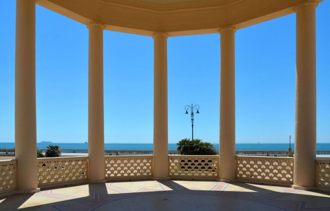 Livorno Pittorica: Passeggiata nel Lungomare di Fattori Livorno Pittorica: Passeggiata nel Lungomare di Fattori desktop picture