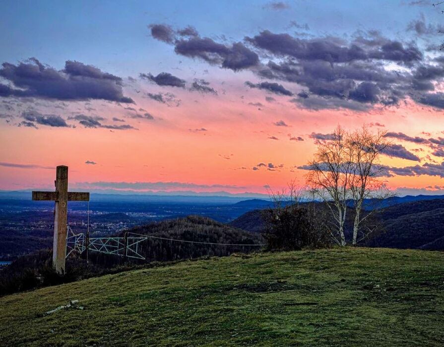 Bagno di Bosco nell'Alto Vergante tra Luce e Buio Bagno di Bosco nell'Alto Vergante tra Luce e Buio desktop picture
