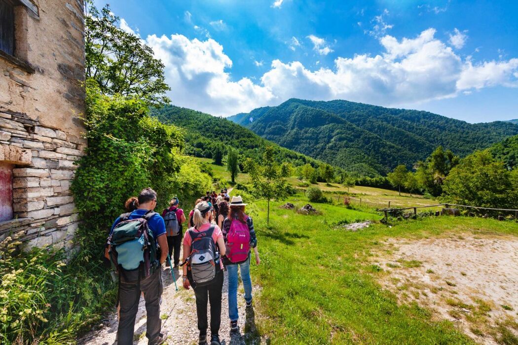 Le Cascate del Perino: Un Percorso magico nella Val Trebbia Le Cascate del Perino: Un Percorso magico nella Val Trebbia desktop picture