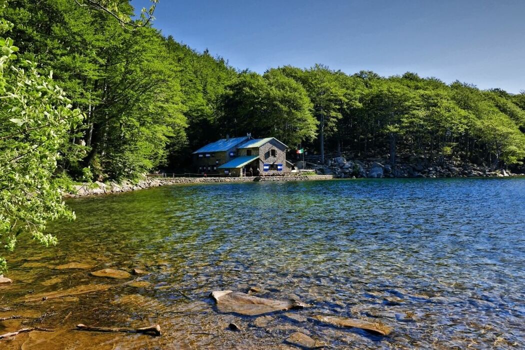 Sui Sentieri di Maria Luigia: Trekking e Cena al Lago Santo Parmense Sui Sentieri di Maria Luigia: Trekking e Cena al Lago Santo Parmense desktop picture