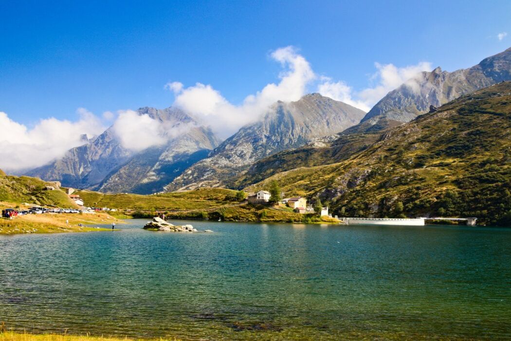 Escursione al Lago Nero: L'Autunno Piemontese Escursione al Lago Nero: L'Autunno Piemontese desktop picture