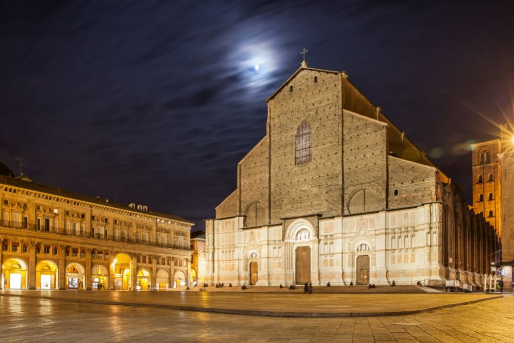 Aperitivo Meeters al Neaera Lounge Bar di Bologna Aperitivo Meeters al Neaera Lounge Bar di Bologna desktop picture
