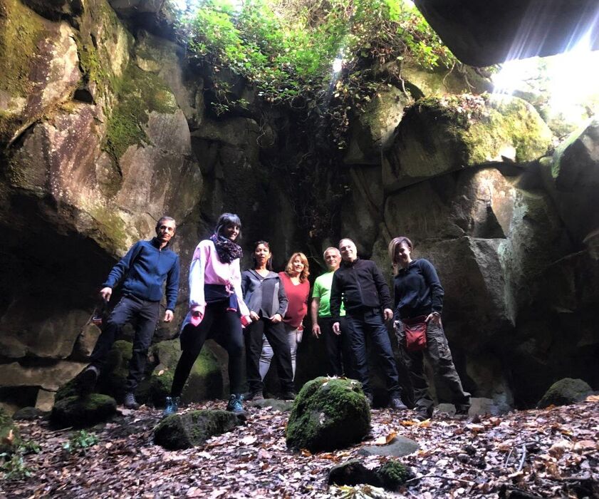 Escursione sul Monte Venere fino al Nascondiglio del Diavolo Escursione sul Monte Venere fino al Nascondiglio del Diavolo desktop picture