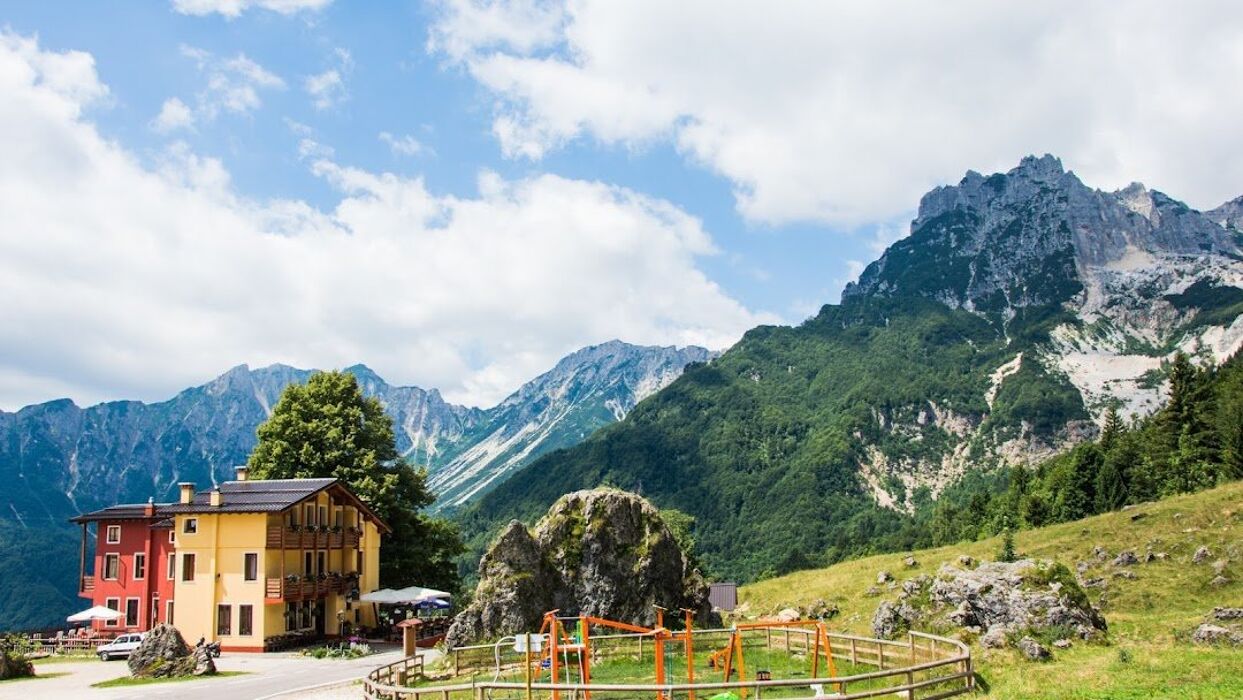 Il Sentiero delle Mole: la via degli antichi contrabbandieri Il Sentiero delle Mole: la via degli antichi contrabbandieri desktop picture