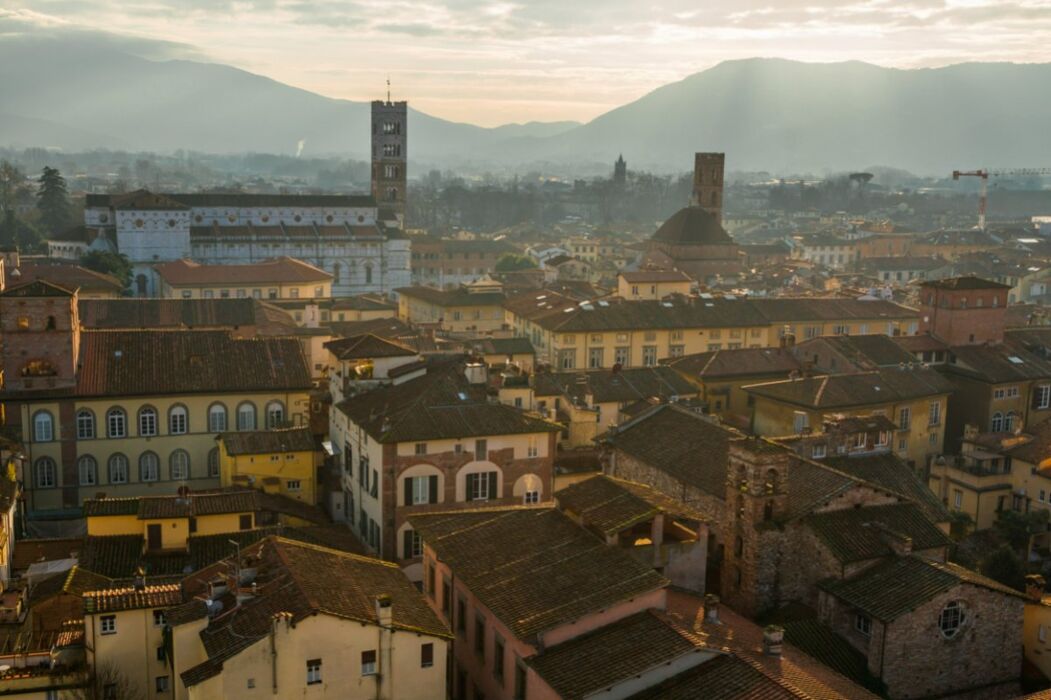 đLucca: Tour tra Santi, Miracoli e Leggendeđ đLucca: Tour tra Santi, Miracoli e Leggendeđ desktop picture