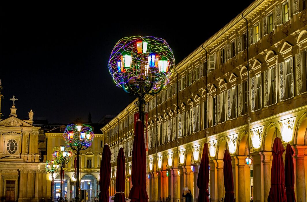 Luci d'Artista a Torino: Visita alla Capitale Contemporanea Luci d'Artista a Torino: Visita alla Capitale Contemporanea desktop picture