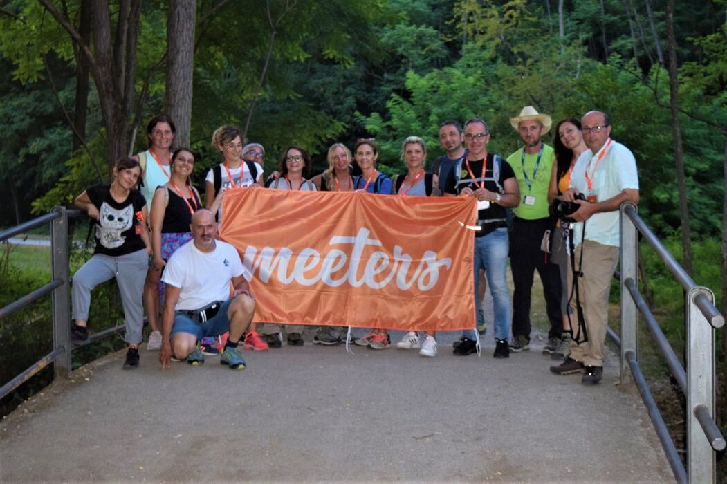 Passeggiata e cena al sacco al chiaro di luna nel Parco del Lura Passeggiata e cena al sacco al chiaro di luna nel Parco del Lura desktop picture