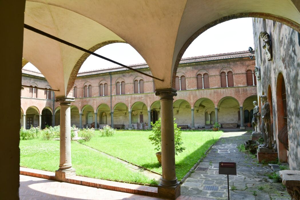 Dal Medioevo al Rinascimento: Visita Guidata al Museo di San Matteo Dal Medioevo al Rinascimento: Visita Guidata al Museo di San Matteo desktop picture