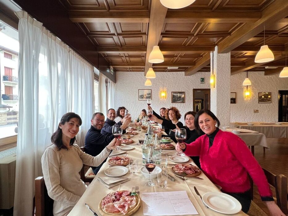 Capodanno in Valtellina: Trenino del Bernina, St Moritz, Terme di Bormio e Pizzoccheri Capodanno in Valtellina: Trenino del Bernina, St Moritz, Terme di Bormio e Pizzoccheri desktop picture