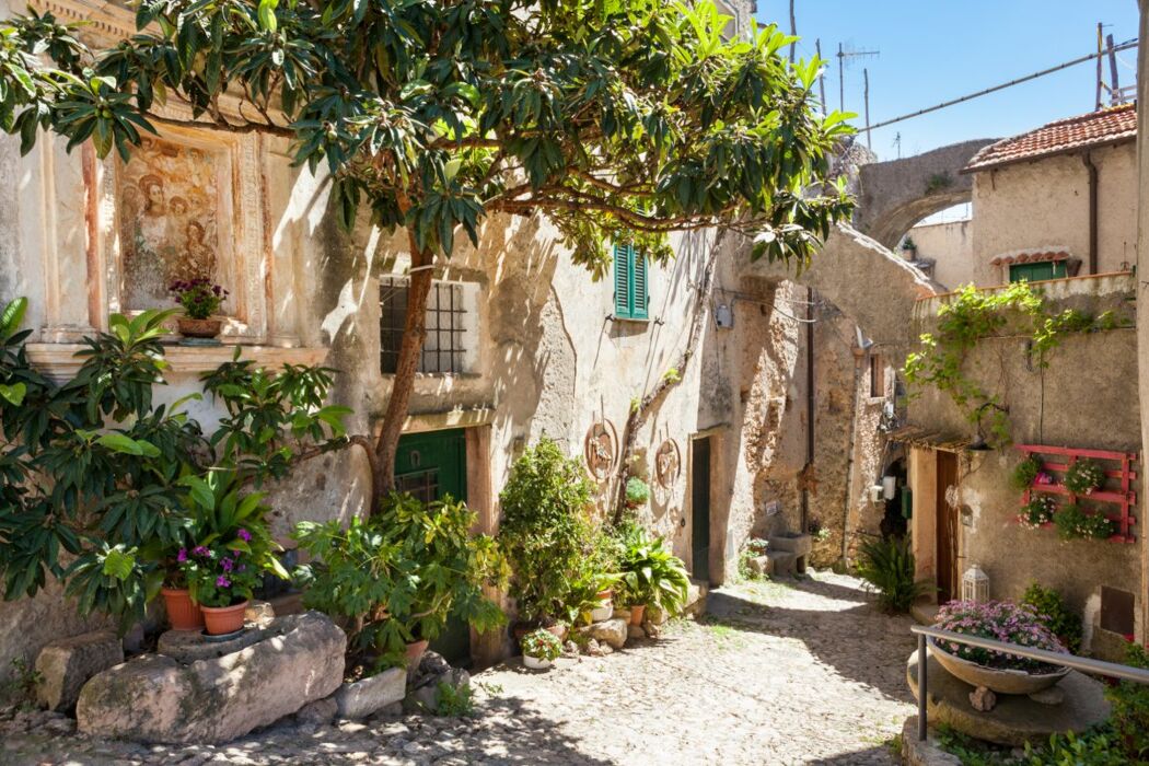 Passeggiata a Verezzi: Un Balcone sul Mar Ligure Passeggiata a Verezzi: Un Balcone sul Mar Ligure desktop picture