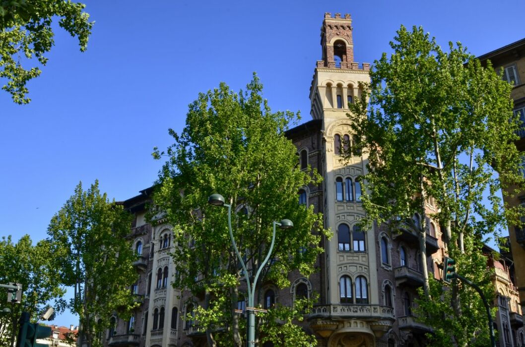 Torino Liberty: Passeggiata Culturale tra Fiori e Belve Torino Liberty: Passeggiata Culturale tra Fiori e Belve desktop picture