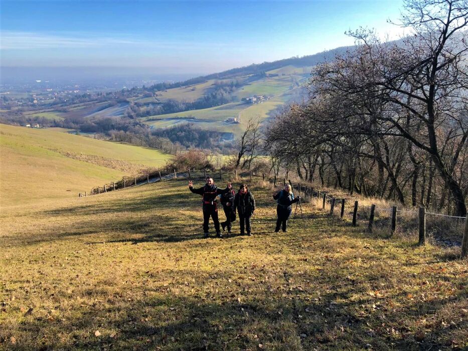 Il Borgo di Borzano: Emozionante Trekking nei Colli Reggiani Il Borgo di Borzano: Emozionante Trekking nei Colli Reggiani desktop picture