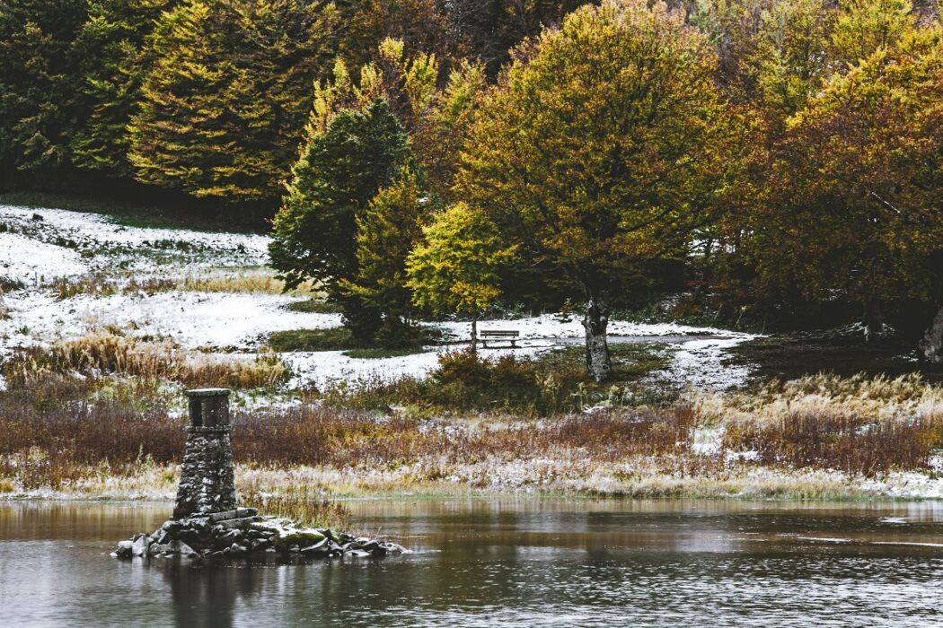 Ciaspolata ai piedi del Monte Ventasso Ciaspolata ai piedi del Monte Ventasso desktop picture