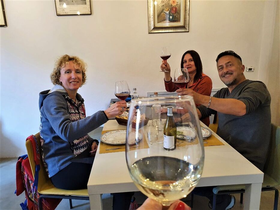 I Sentieri ad anello di Portacomaro: immersione nella Natura Agreste I Sentieri ad anello di Portacomaro: immersione nella Natura Agreste desktop picture