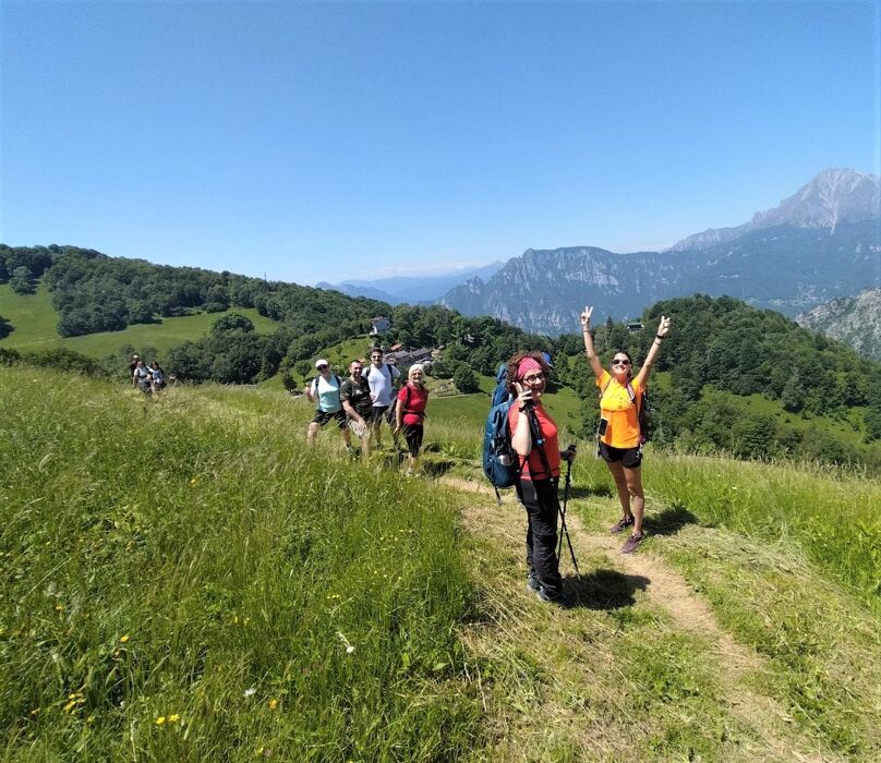 Il Sentiero ai Piani d’Erna tra le imponenti cime Lecchesi Il Sentiero ai Piani d’Erna tra le imponenti cime Lecchesi desktop picture