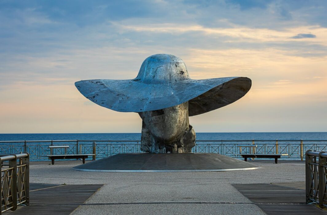 Pietrasanta: Visita guidata nel cuore della Versilia Pietrasanta: Visita guidata nel cuore della Versilia desktop picture