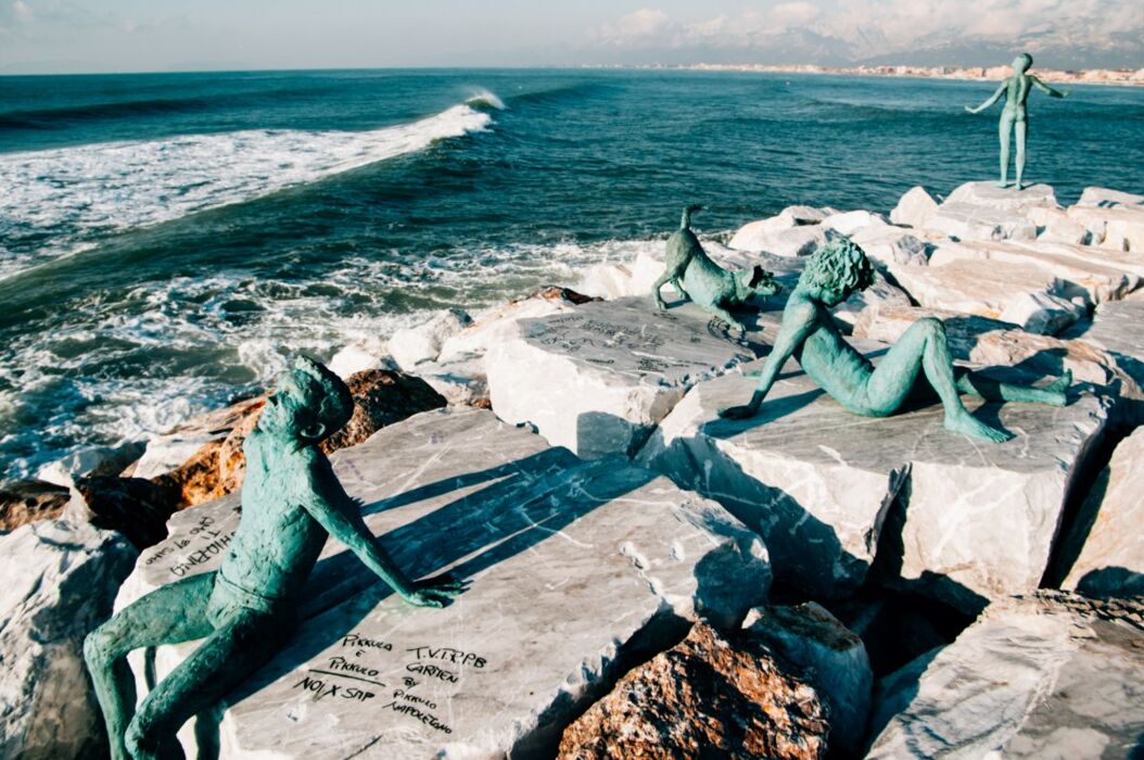 Tra Storia, Mare e Carnevale: Un Insolito Tour di Viareggio Tra Storia, Mare e Carnevale: Un Insolito Tour di Viareggio desktop picture