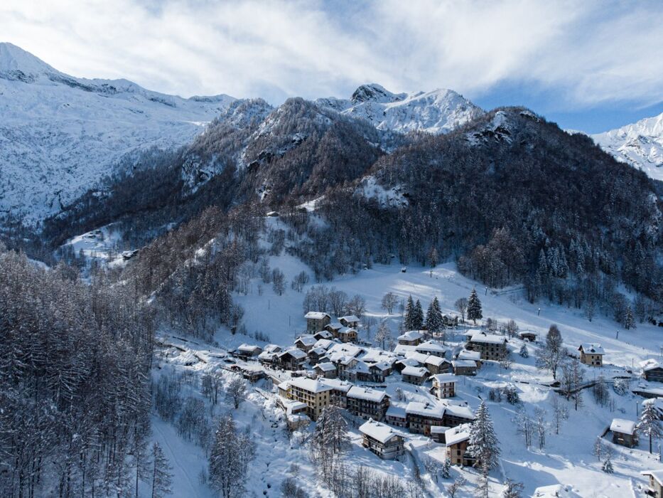 Ciaspolata Sotto le Stelle della Val Servin Ciaspolata Sotto le Stelle della Val Servin desktop picture